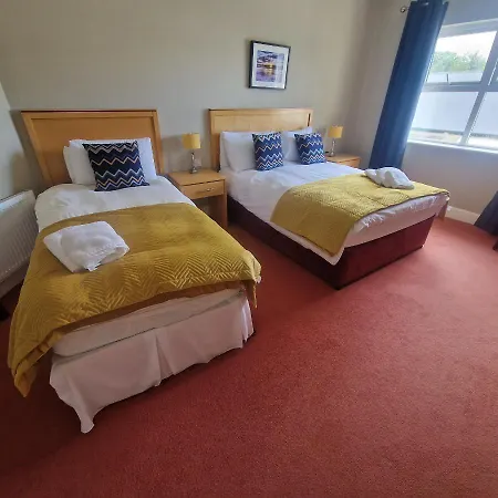 Pensión West View Only